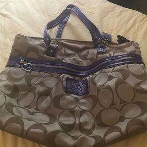 Coach Daisy Poppy Signature Bag.